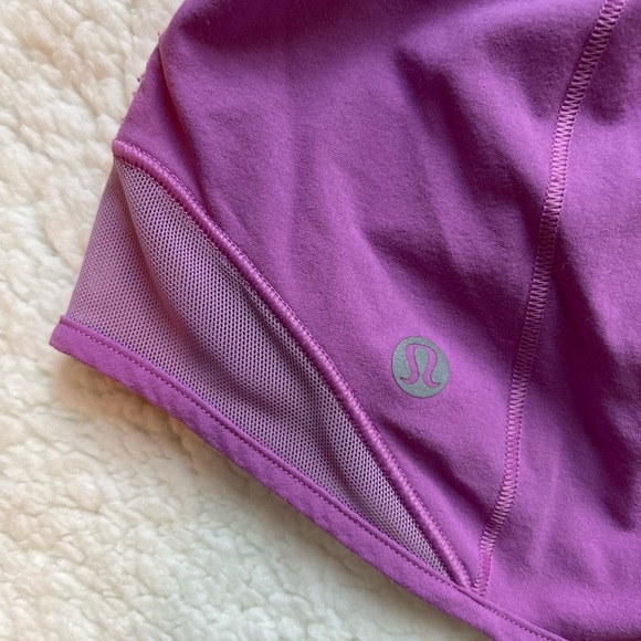 Lululemon RARE discontinued magenta glow hotty hot shorts sz 10 Reg - Picture 4 of 5